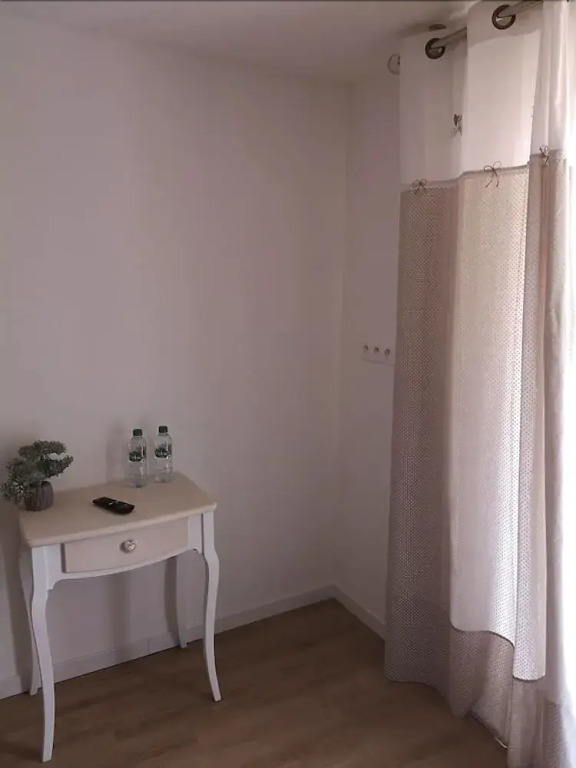 LES CHAMBRES DU HOURON