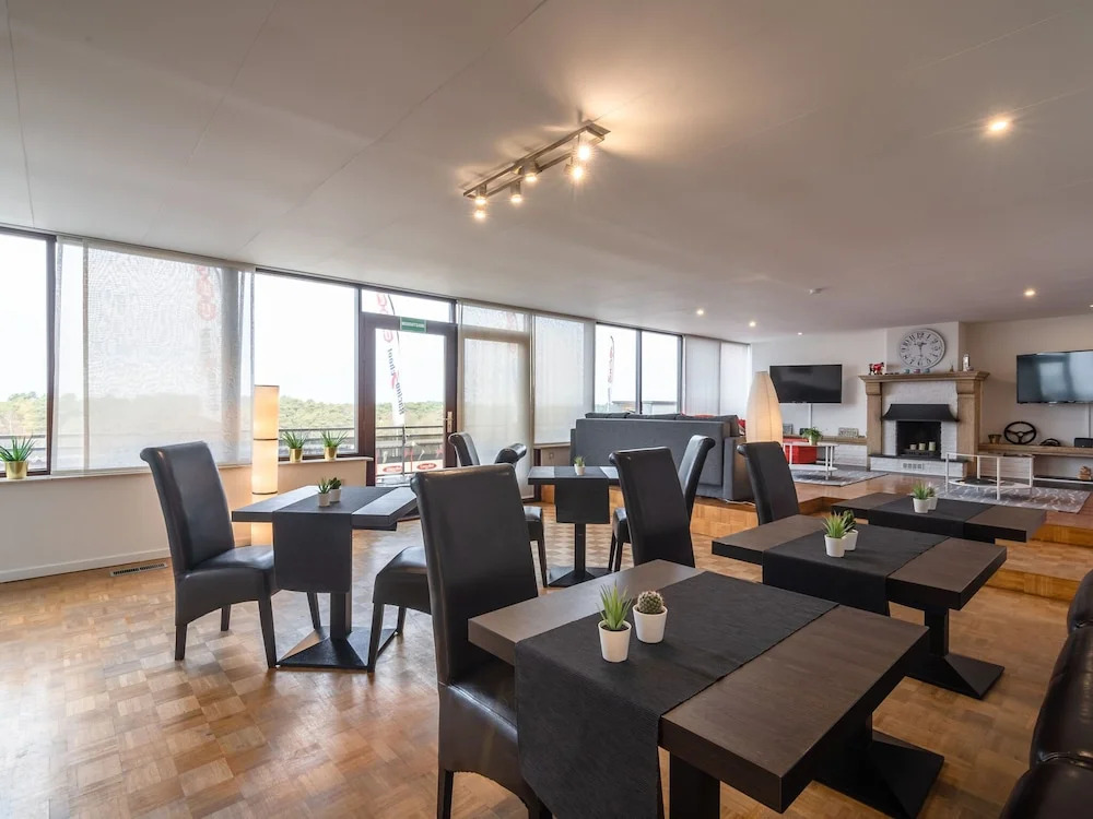 Villa in Heusden With Balcony, Terrace & Garden