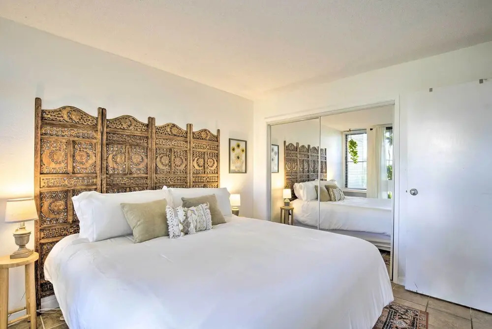 Big Island Condo w/ Pool Access: Walk to Beach!