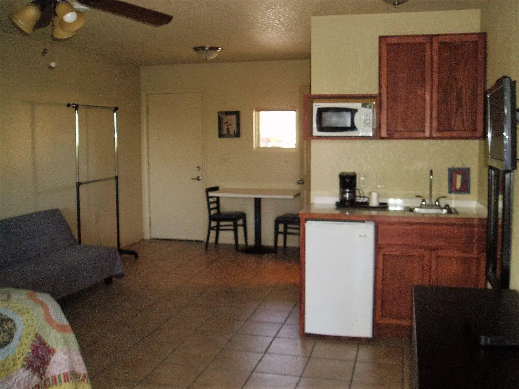 Kay Lynn Resort and Motel
