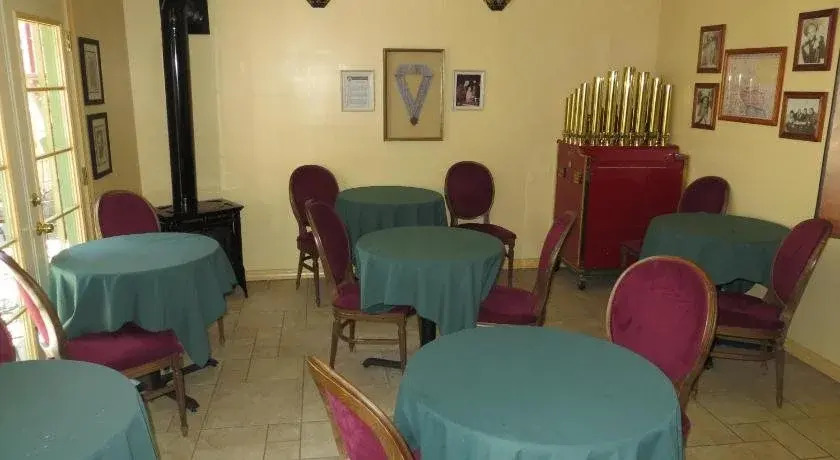 Edith Palmer's Country Inn