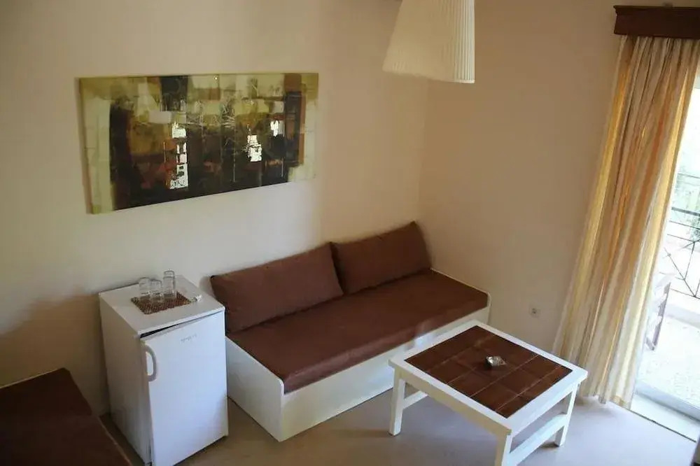 Mango Hotel