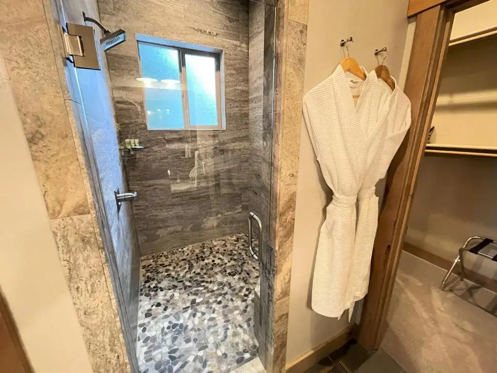 Saint Bernard - INCREDIBLE MOUNTAIN GETAWAY HOT TUB GAME ROOM GAS BBQ L2 EV CONNECTION TAHOE
