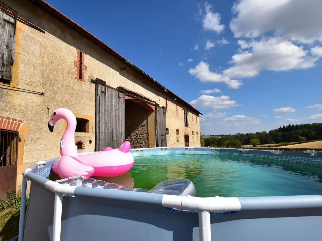 Holiday Home in Grury With Pool & Garden