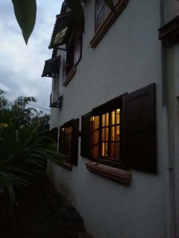 Beautiful 4-bed Villa Pool & Maid in La Preneuse