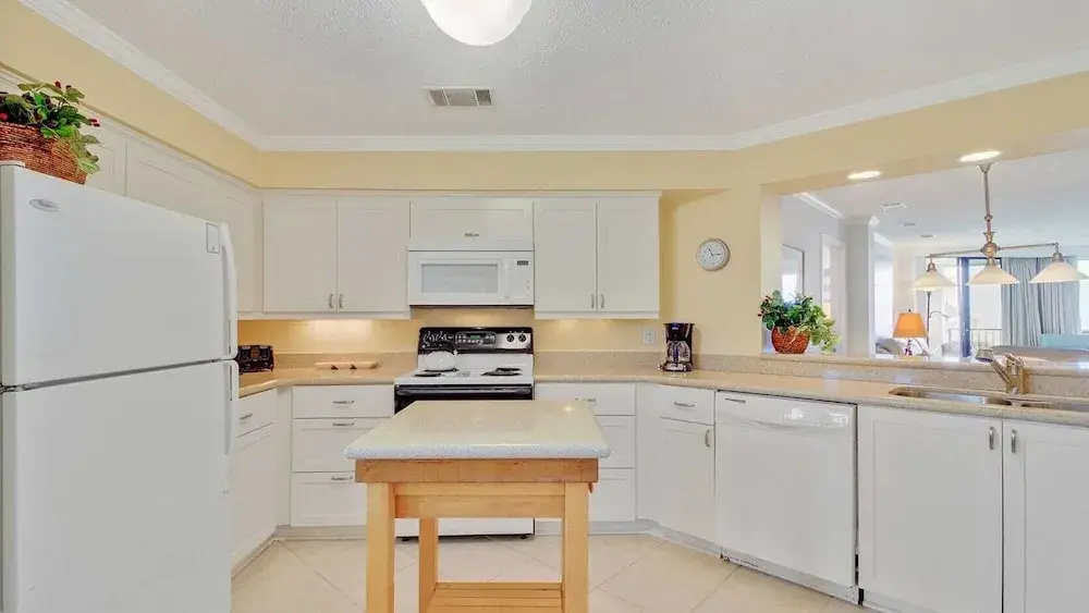 311 Summerhouse by Avantstay Beach Views Access to Community Pool