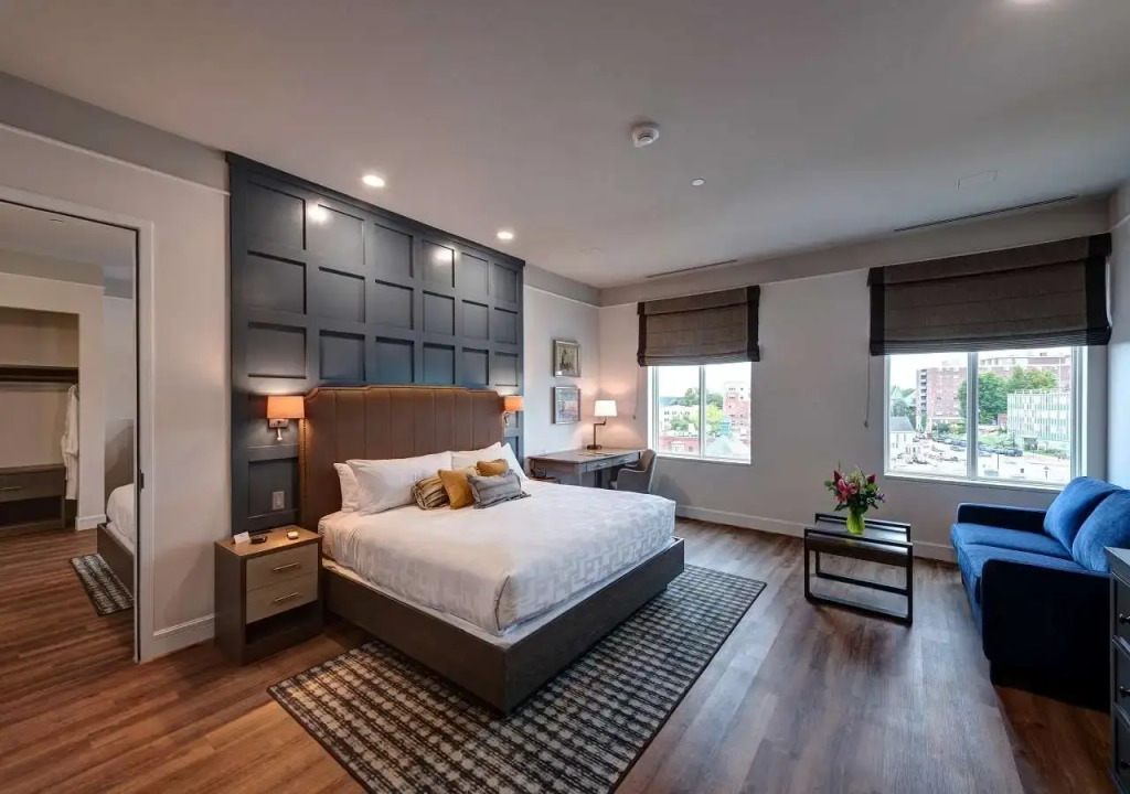 The Hotel Concord