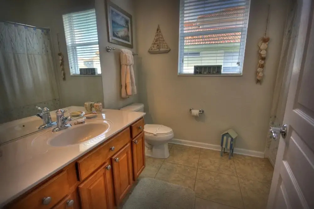 6BR 4BA Home in Windsor Hills by CV-2579