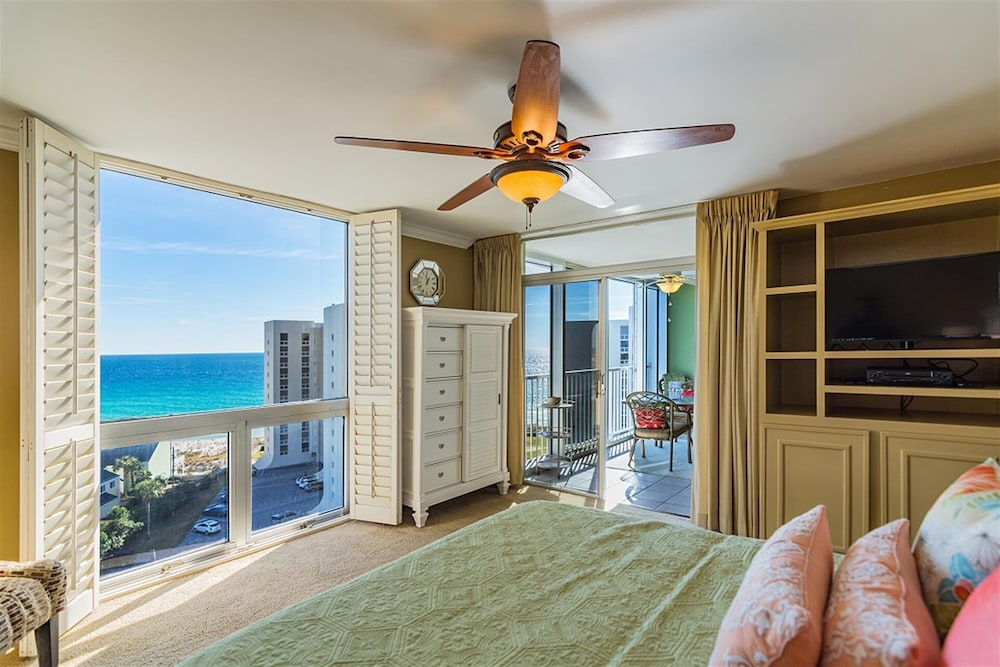 Shoreline Towers 3112 2 Bedroom Condo