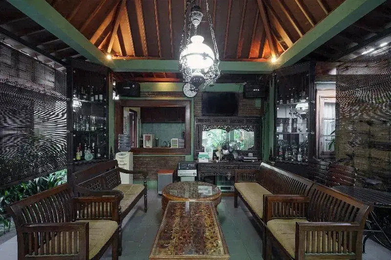 Ndalem Maharani Guest House
