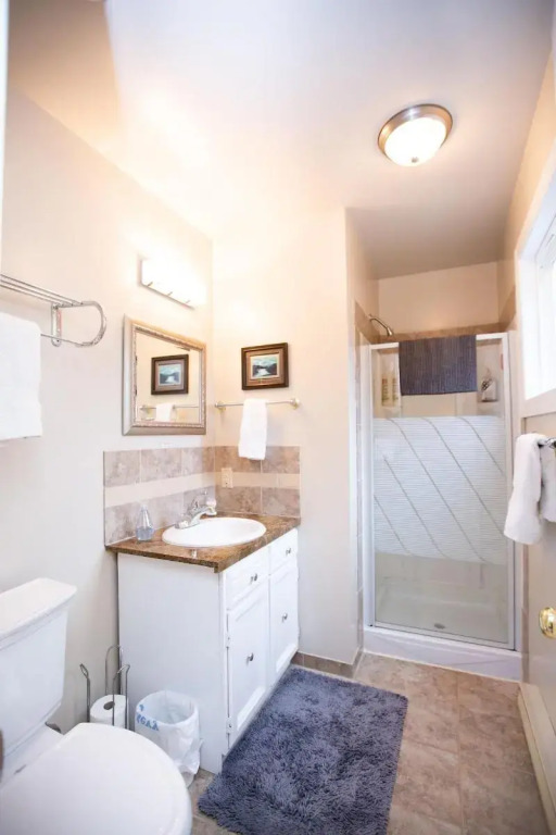 Alpenrose Revelstoke Bed & Breakfast