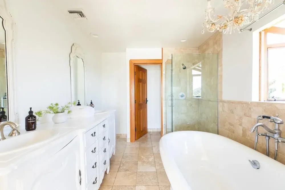 Sebastian by AvantStay | Malibu Home w/ Pool, Hot Tub & Ocean Views - Sleeps 16