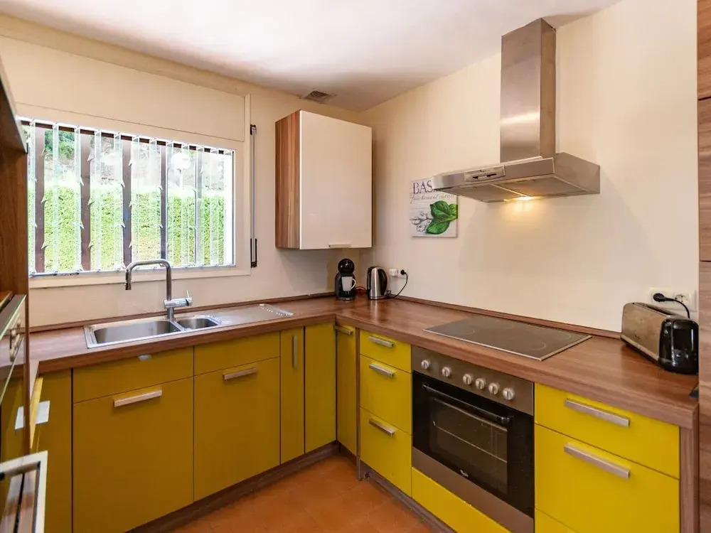 Lovely Holiday Home in Pals With Heated Pool and Sea Views