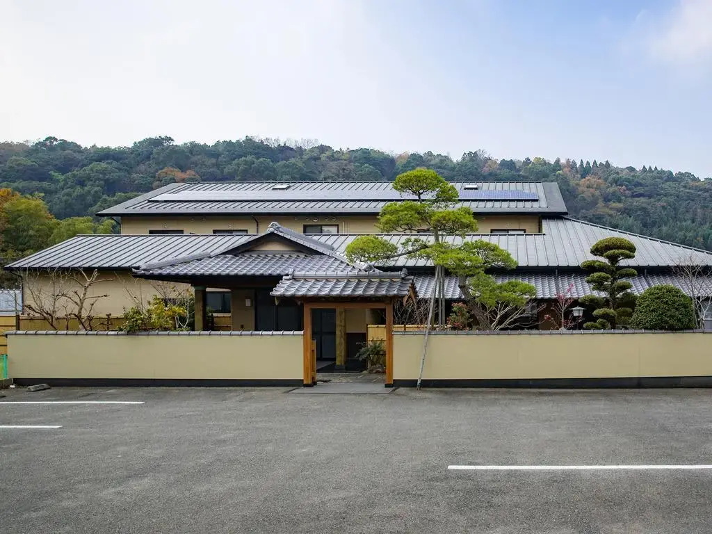 Mikuniya