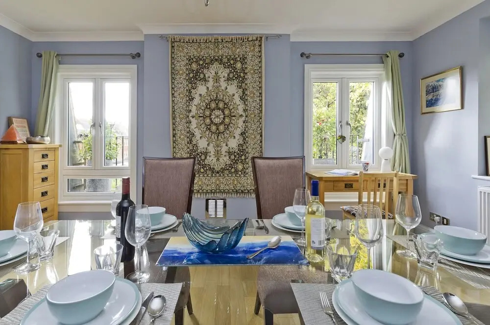 Delightful Apartment in Prime Location Near Hampstead Heath by Underthedoormat