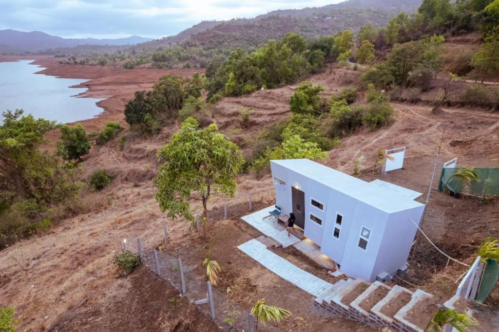 SaffronStays The Twist - Wonderful Tiny waterfront home for couples
