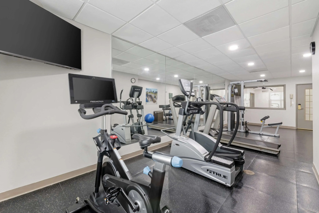 Best Western Plus First Coast Inn and Suites