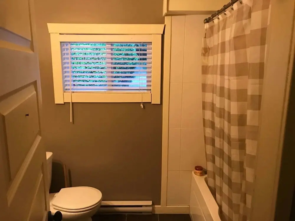 4 B/R Oceanfront Home - Estate Property Hot Tub/ Stairs to Beach
