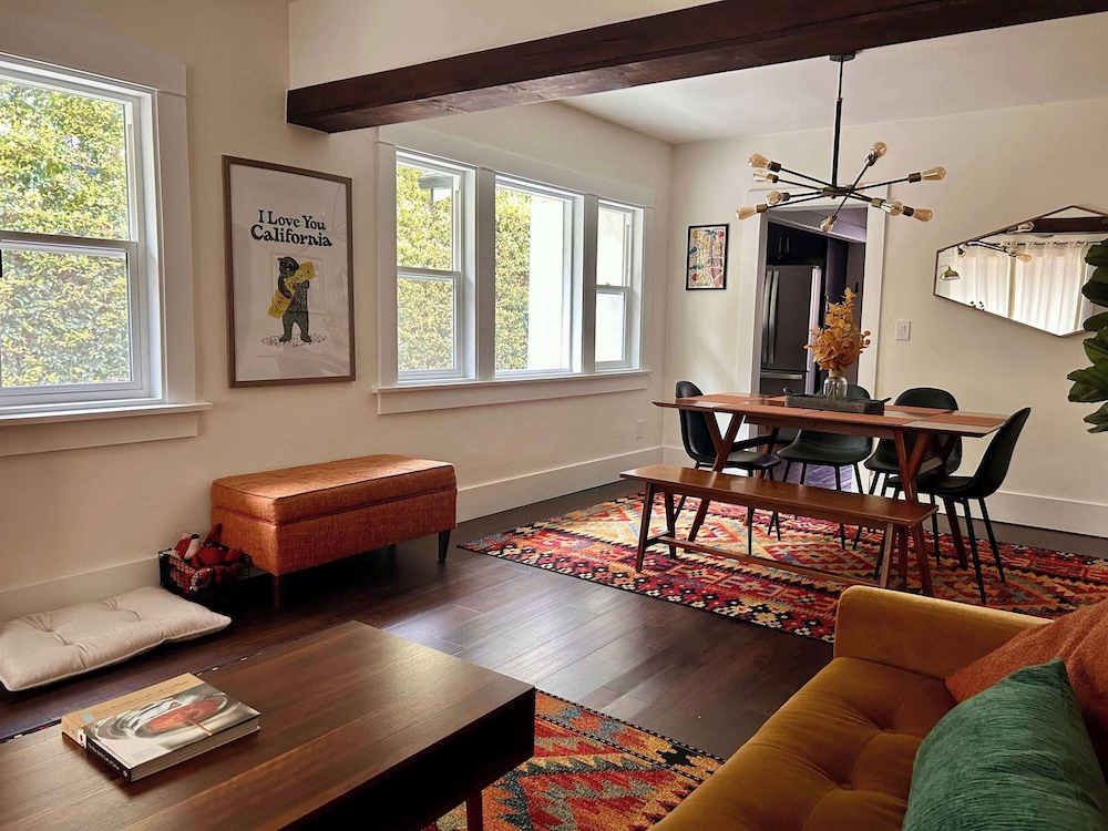 Charming Craftsman - Beach Close