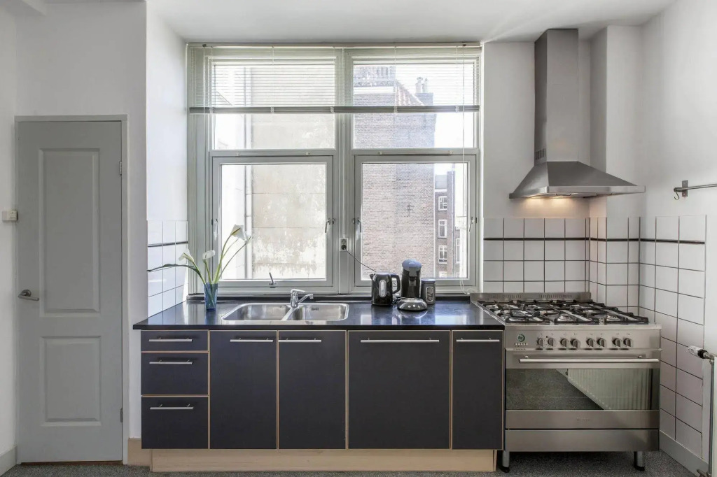 Artis Aquarium Apartment