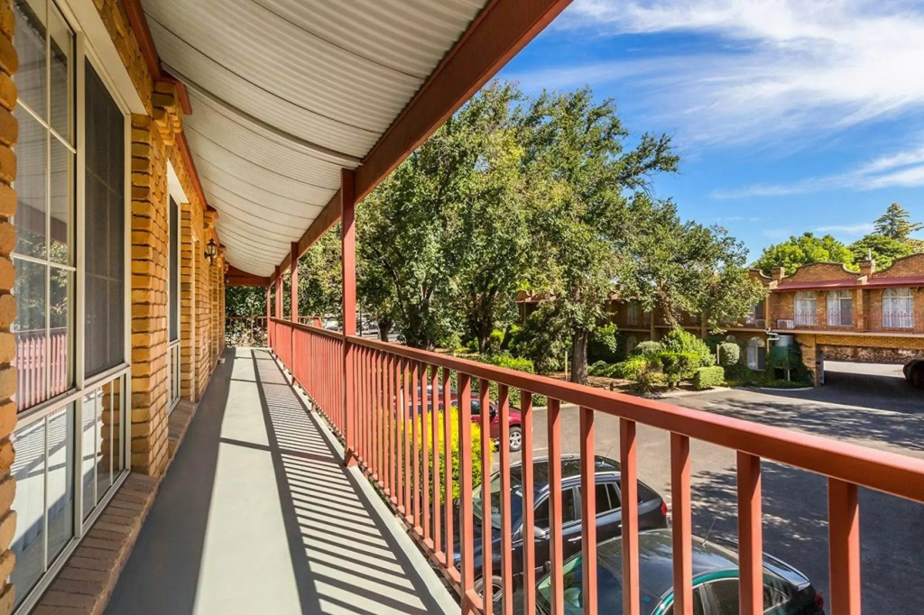 Cathedral Motor Inn