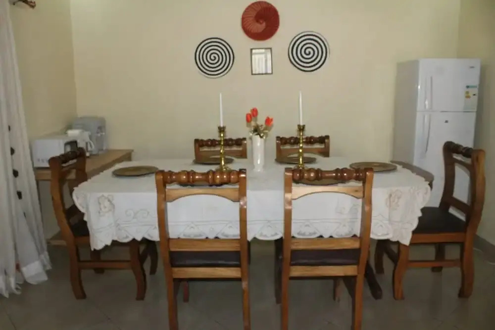 Happy Home and Dine
