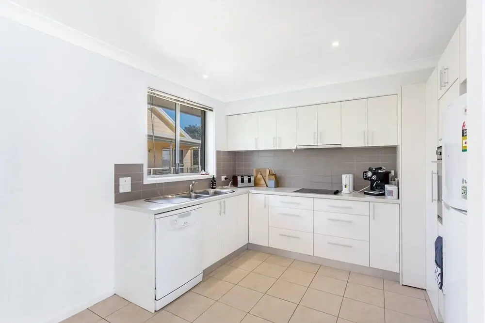 Bagnall Avenue, 1