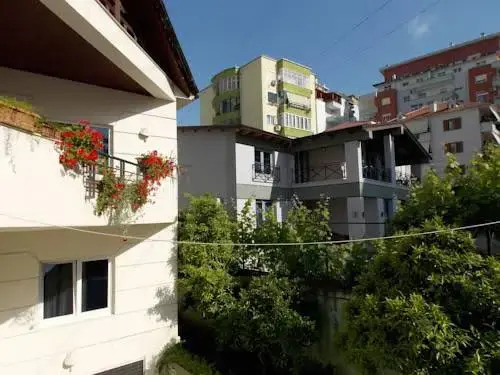 Botanic Park Apartments