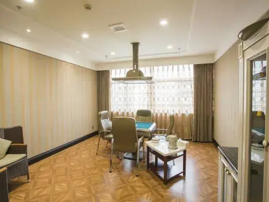 Chunqiu Hotel