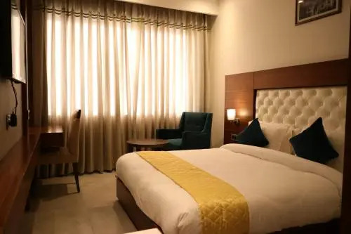Hotel Highway Inn