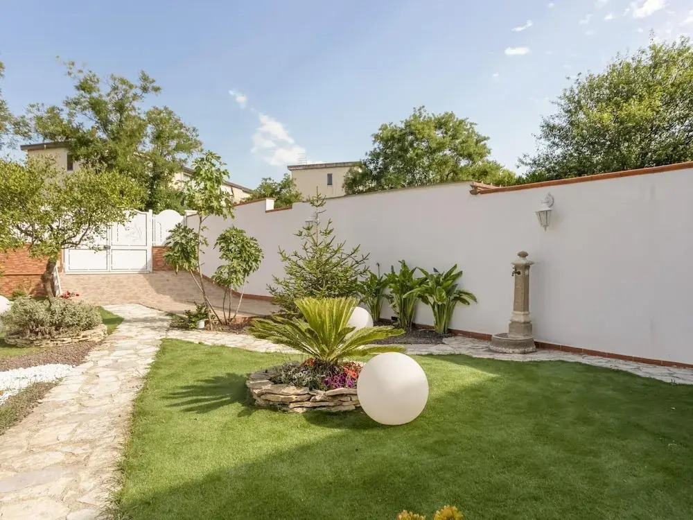 Beautiful Holiday Home in Palermo With Balcony and Netflix