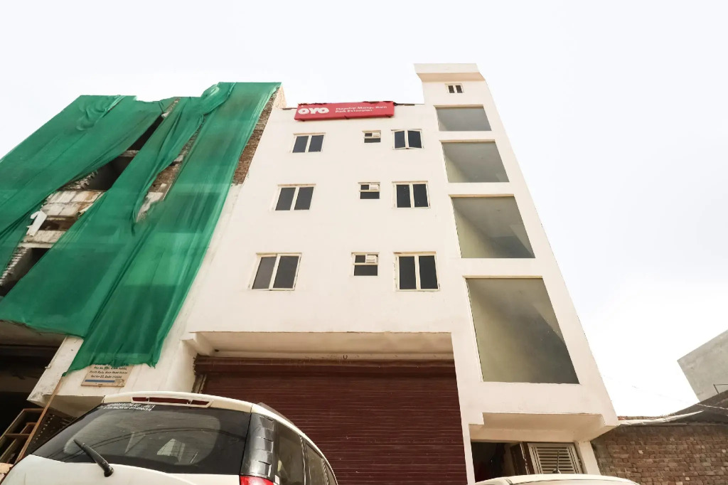 OYO 65500 Rohini Inn