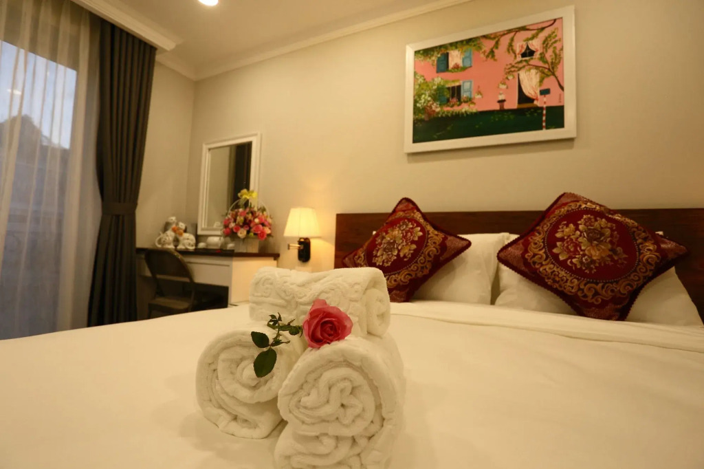 Diamond Queen Hotel