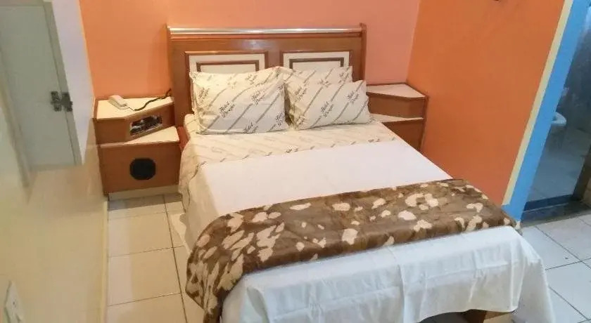 Gold Star Hotel