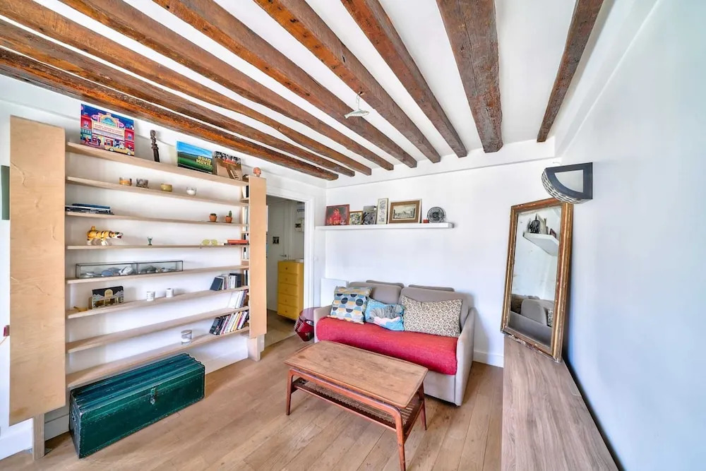 Charming 2 Room Apartment - Paris