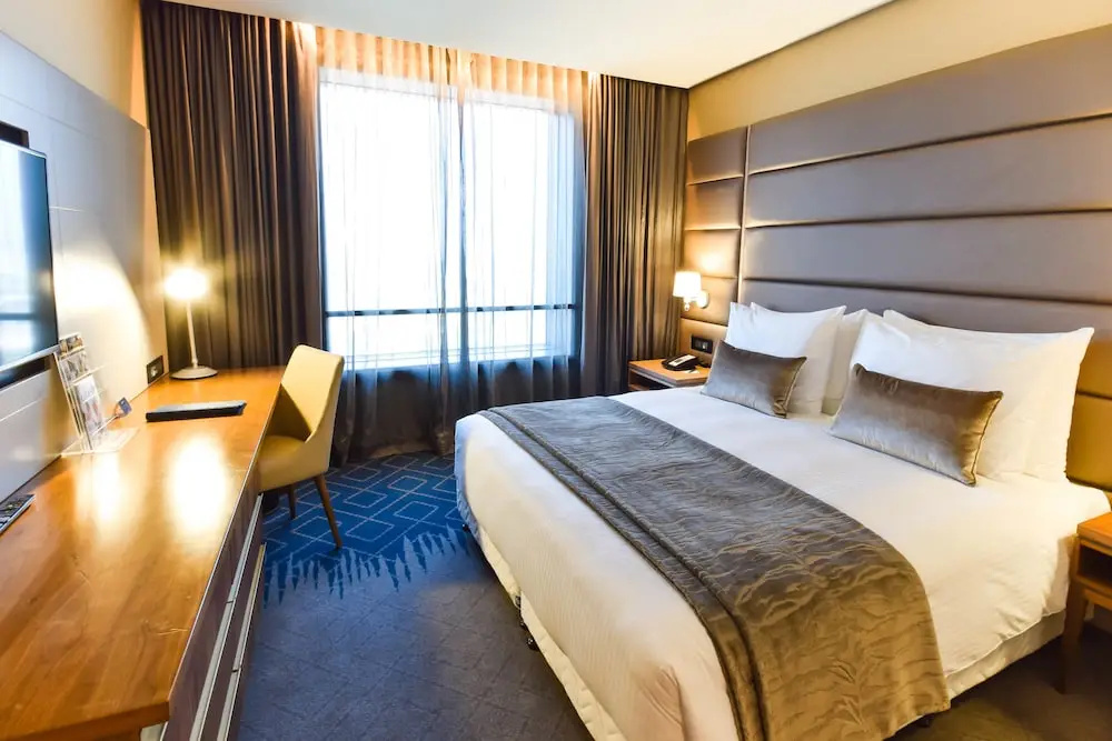 Hotel 2 Fevrier