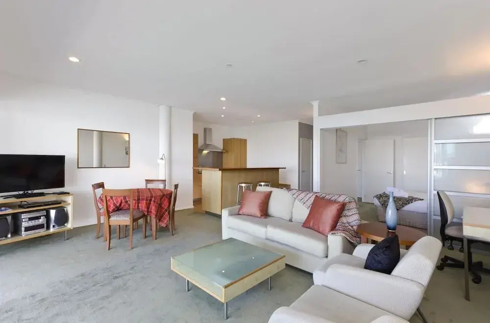 QV Waterfront & Urban Apartment - 494