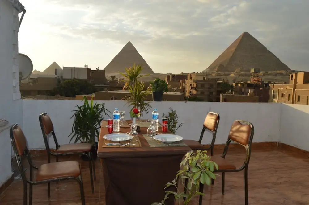 Sky Pyramids View Inn