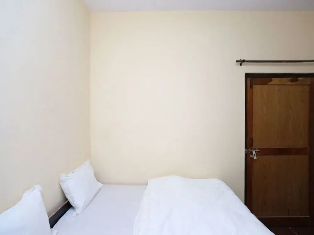 OYO 12312 Home Lake View 2 BHK Bhimtal