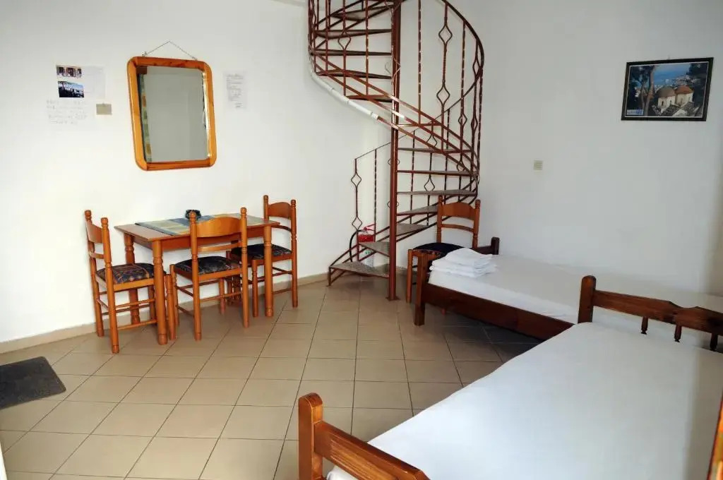 Dimitris studios