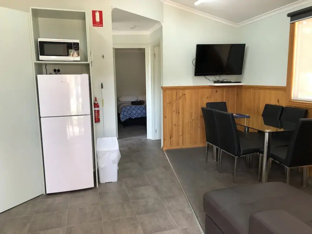 Acacia Caravan Park & Holiday Units