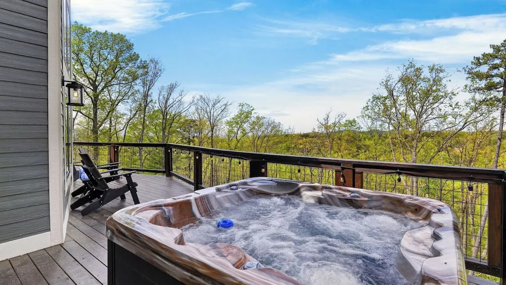 Priddy Secluded by Avantstay Hot Tub + Expansive Deck + Game Room + Home Theater
