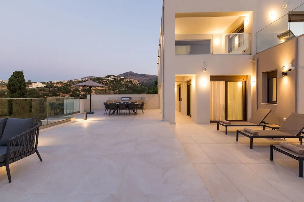 Villa Santa Ιrini 2 - With Heated Pool