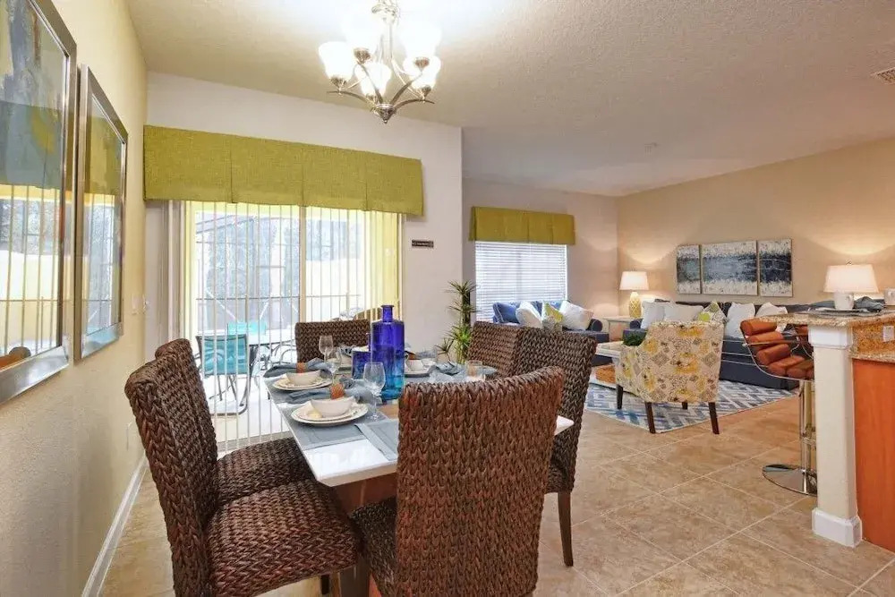 4 bedrooms villa accommodate 10 guests