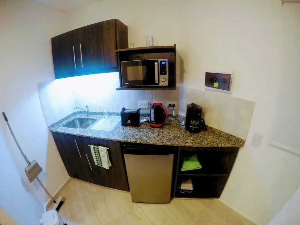 ARROYO SUITE HOUSE