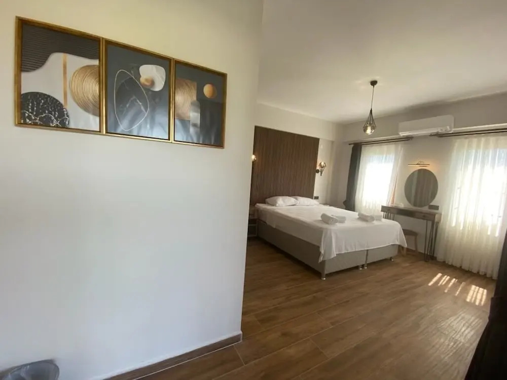 Tinos Otel & Bağ Evi 12 Yaş Üstü