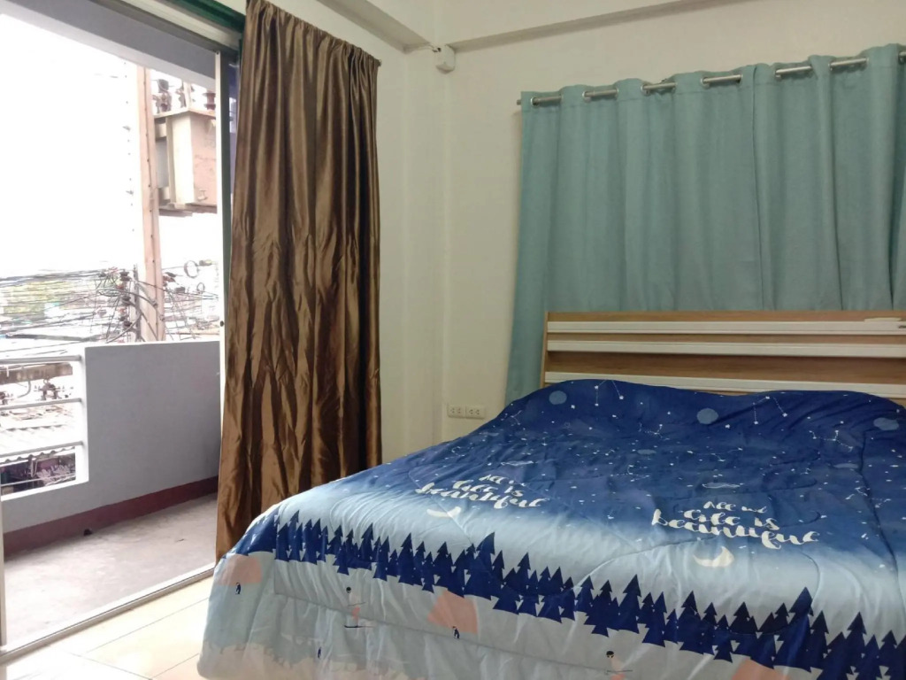 COZY Rooms @ Bitcoin Bistro