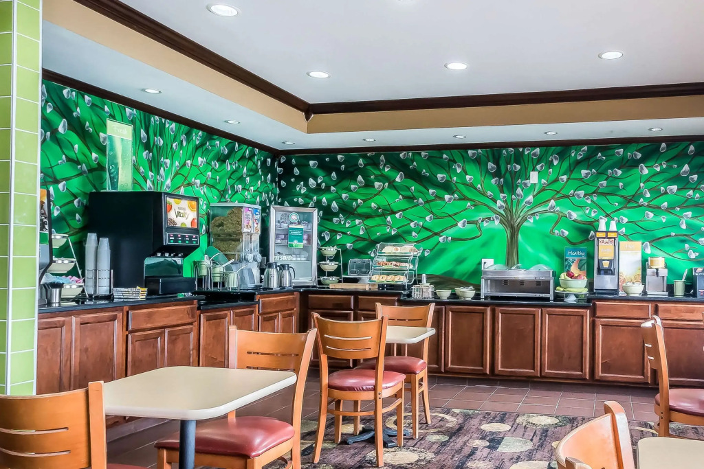 Quality Inn Coralville - Iowa River Landing
