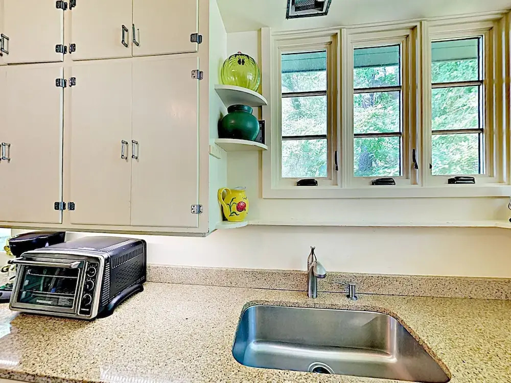 Cape Cod  On The Bay 3 Bedroom Home