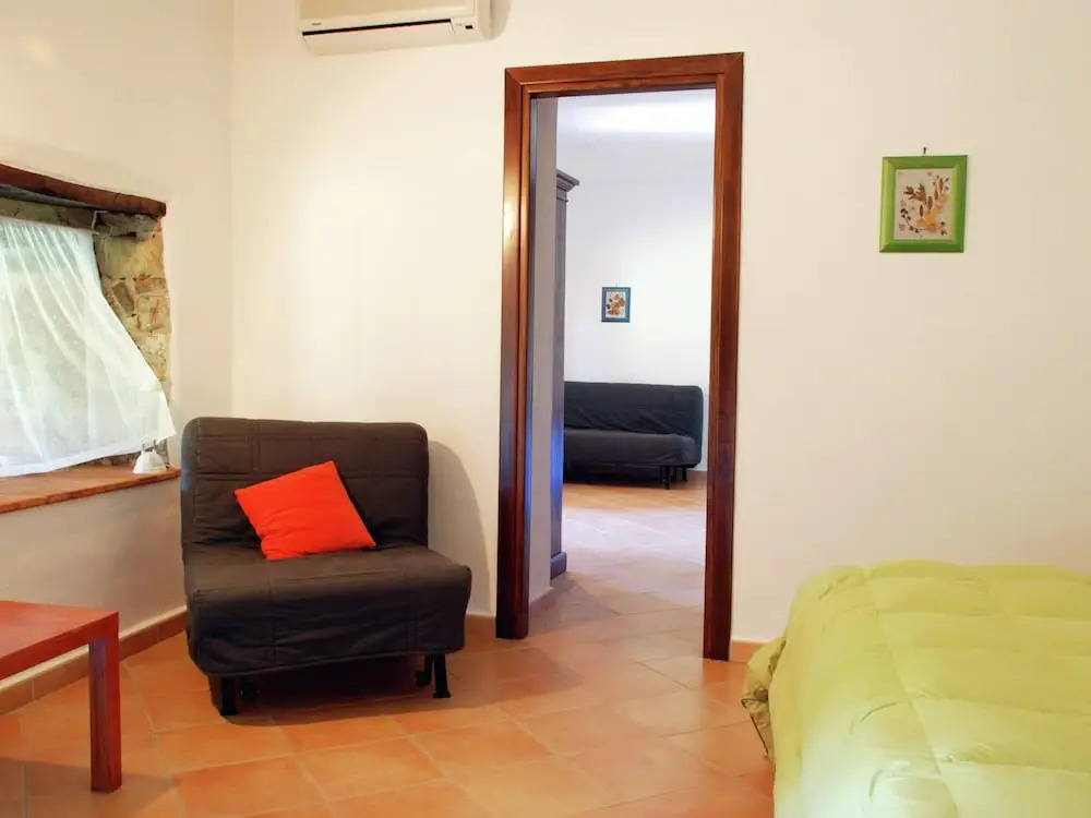 Villa in Velia near Roman Ruins and Beach